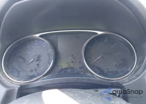 2016 Nissan Rogue Sv z USA, uszkodzony, nr VIN KNMAT2MVXGP725393